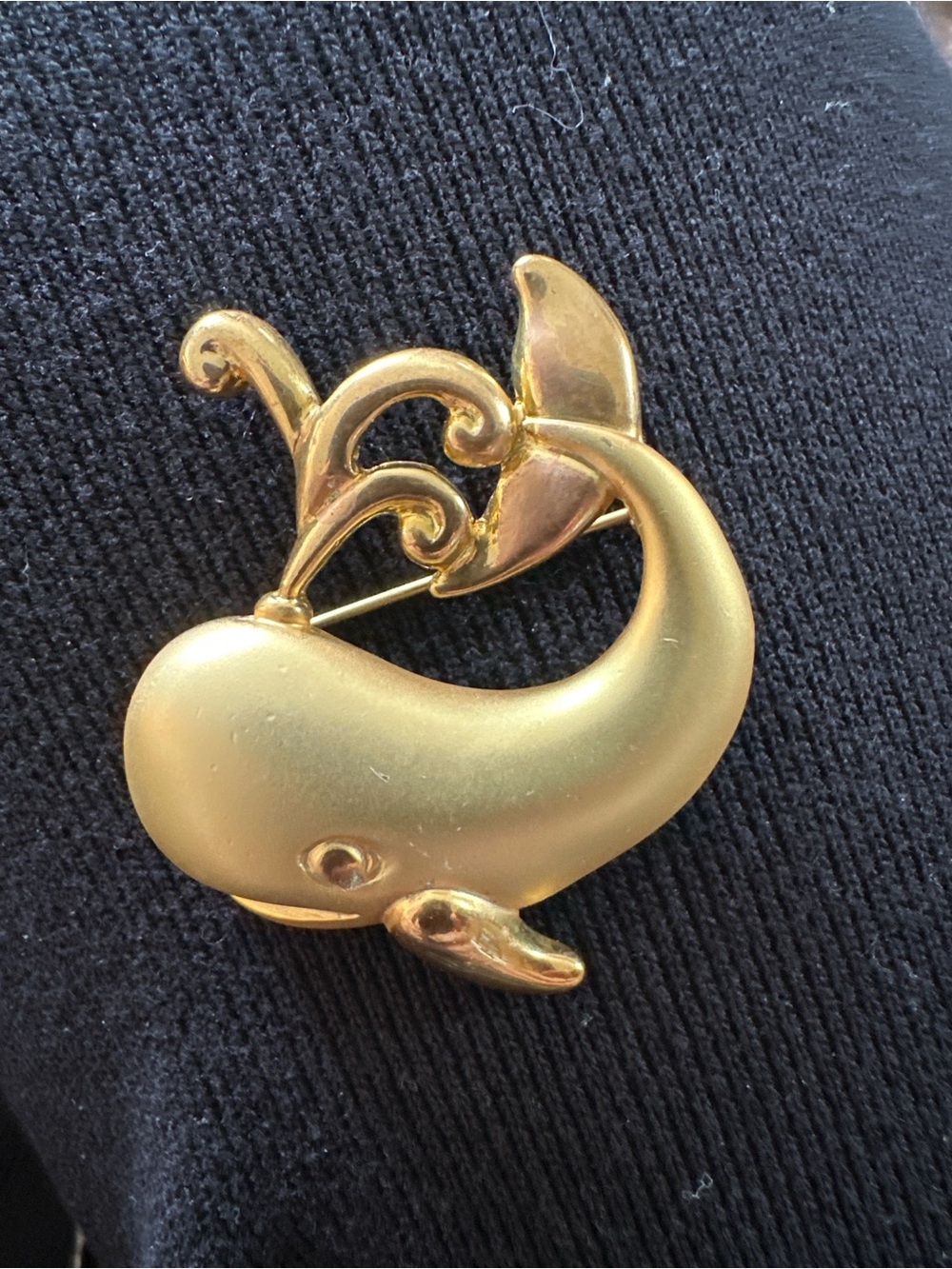 Rare Vintage Tona Gold Whale Pin Brooch